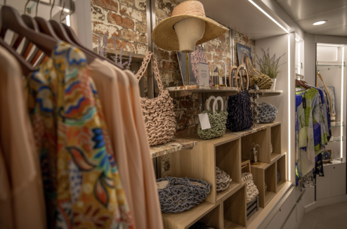 Azamara Shops